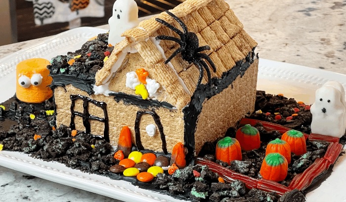 graham cracker Haunted House