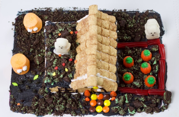graham cracker Haunted House