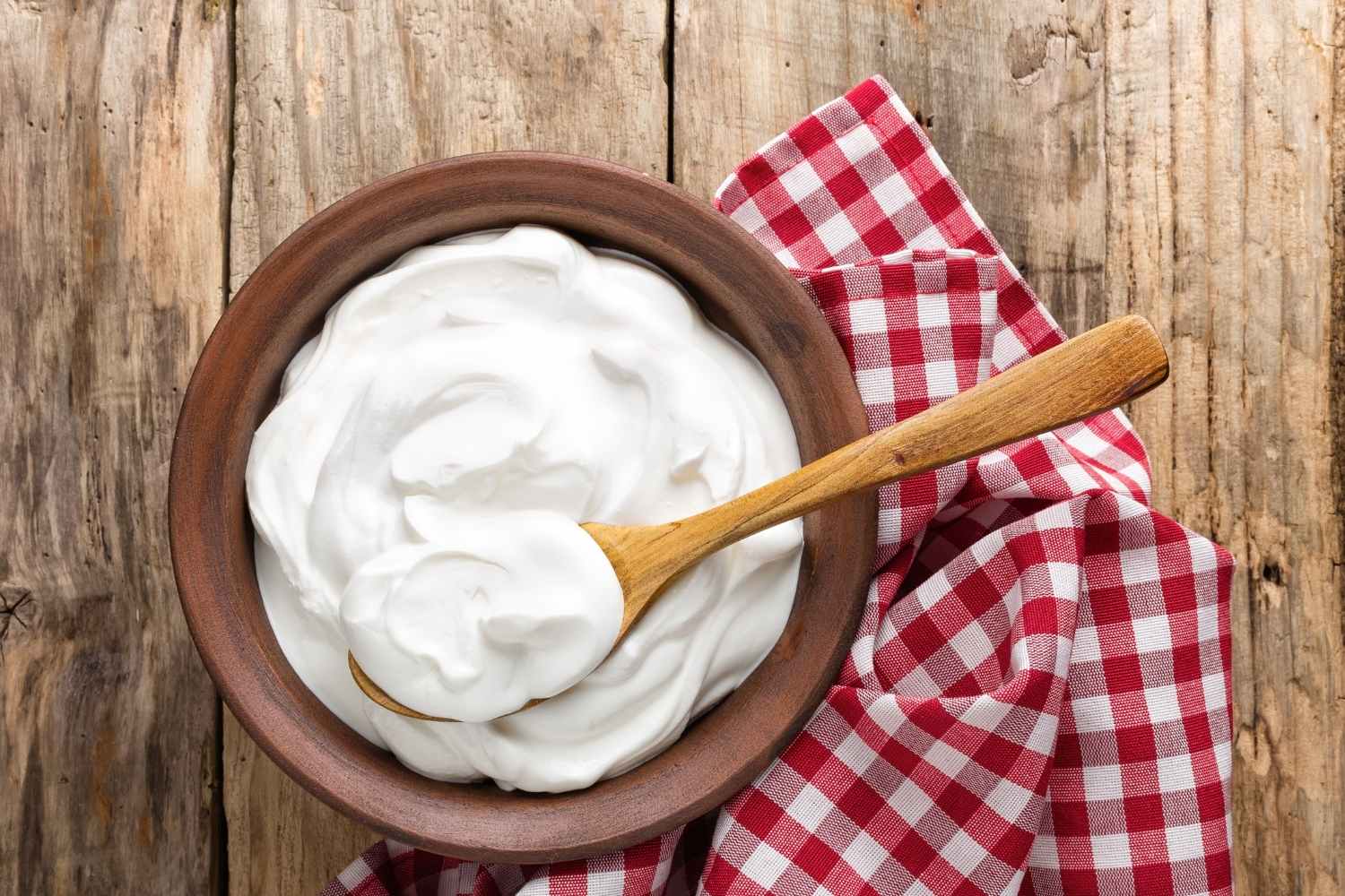 greek yogurt in bowl
