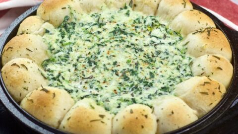 cheesy pull apart bread with spinach dip