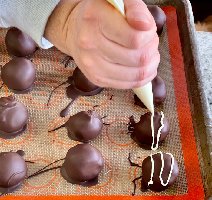 decorating truffles
