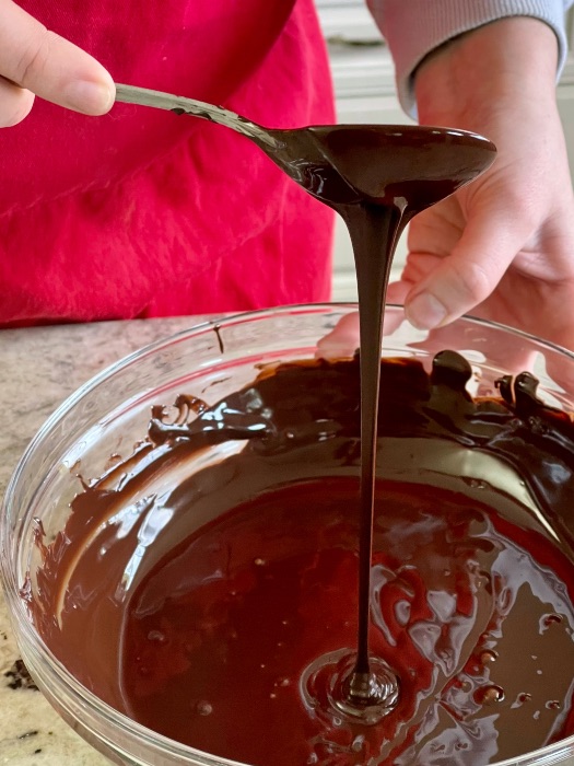 melted chocolate for dipping
