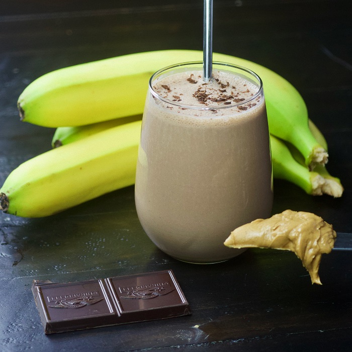 How to Make a Strawberry Banana Smoothie 6 Peanut Butter Chocolate Protein smoothie