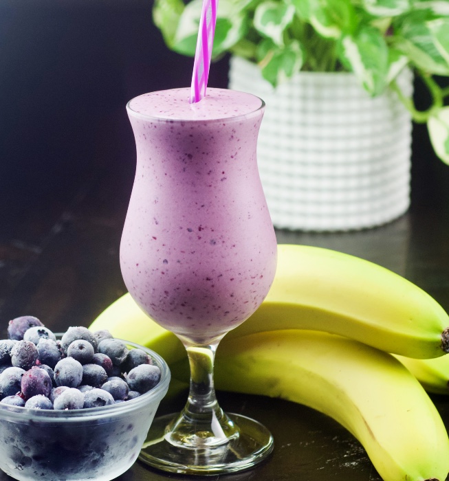 Blueberry banana smoothie