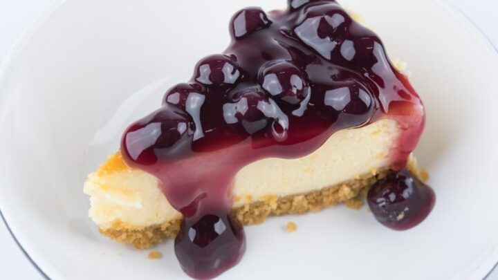 blueberry swirl cheesecake