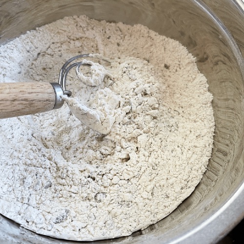 What Is Dough Structure in Sourdough? 4 rye and wheat multigrain blend