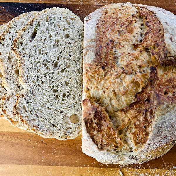 How to Control Sourdough Crumb (Open vs Soft Sandwich Style) 8 sliced multigrain bread (wheat and rye) sourdough