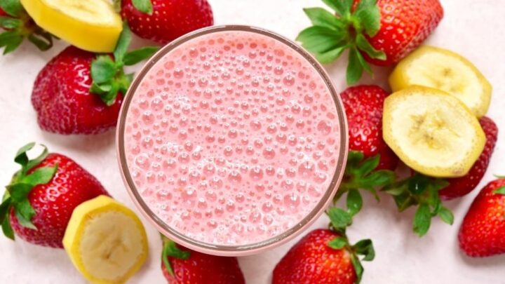 creamy strawberry banana smoothie