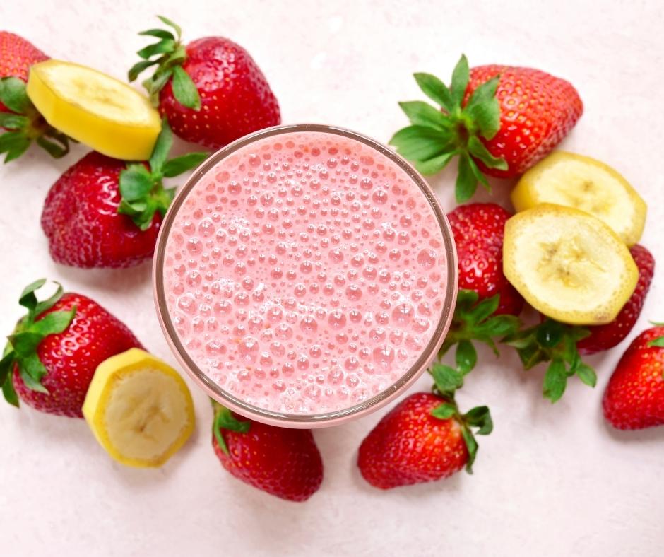 creamy strawberry banana smoothie
