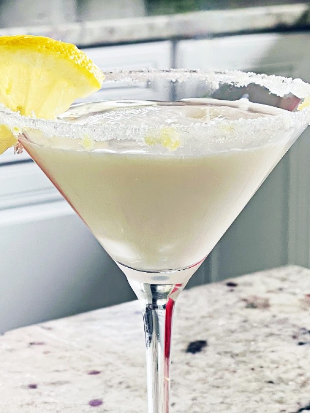 Easy and Delicious Rosé Sangria Recipe 12 Lemon Cake Martini