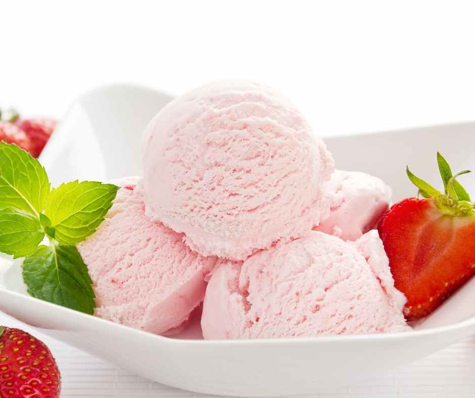 Fresh Strawberry Ice Cream