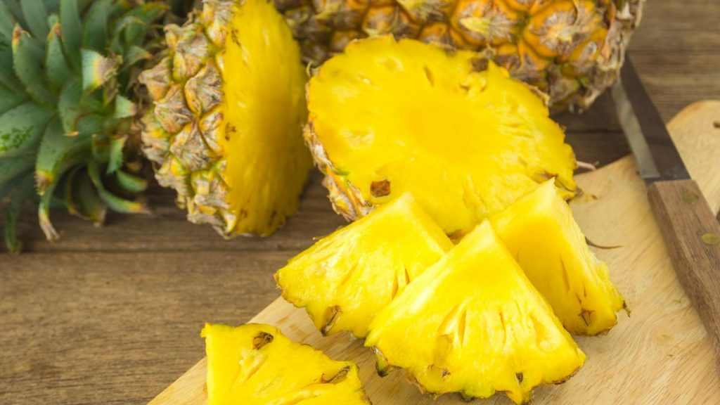 pineapple slices