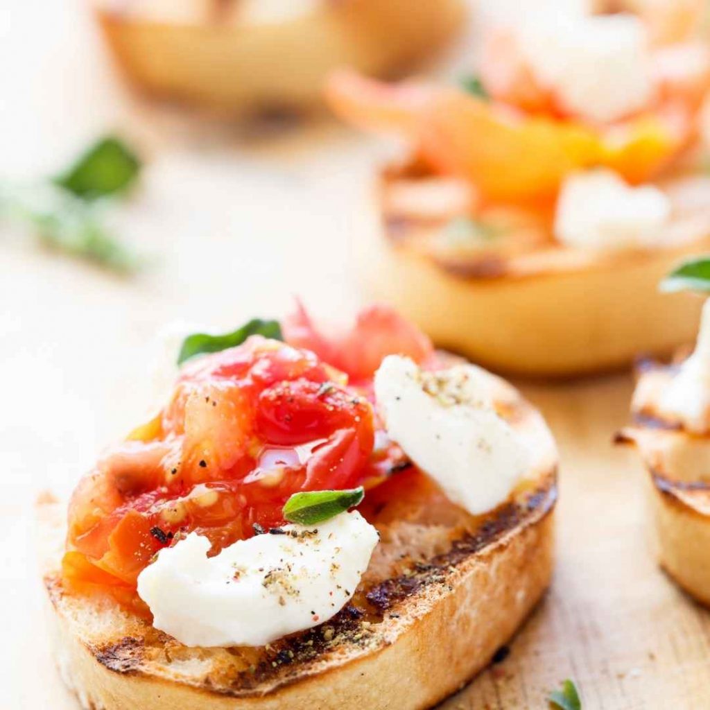 goat cheese crostini 3