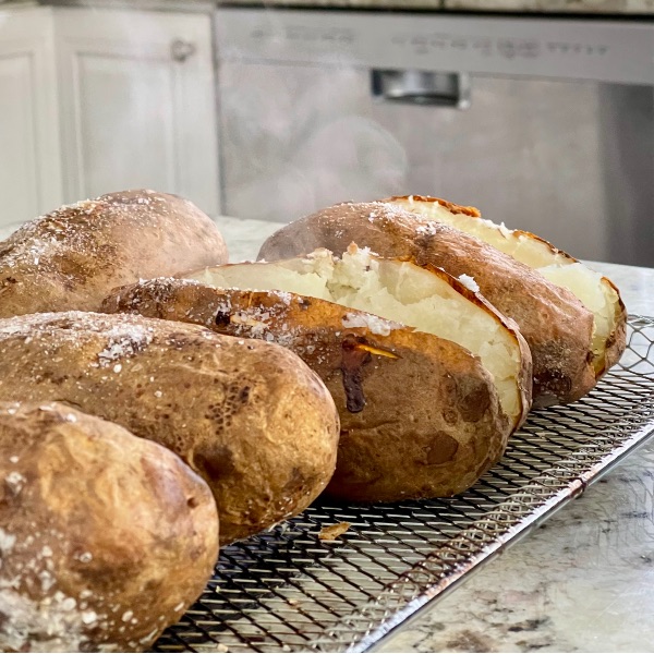 air fryer baked potatoes