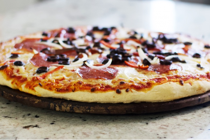sourdough pizza edge