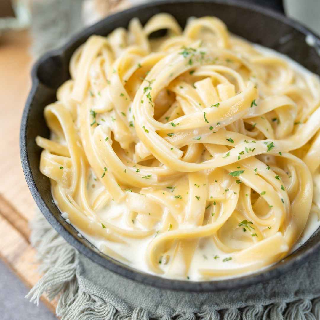 Homemade Alfredo Sauce with Milk