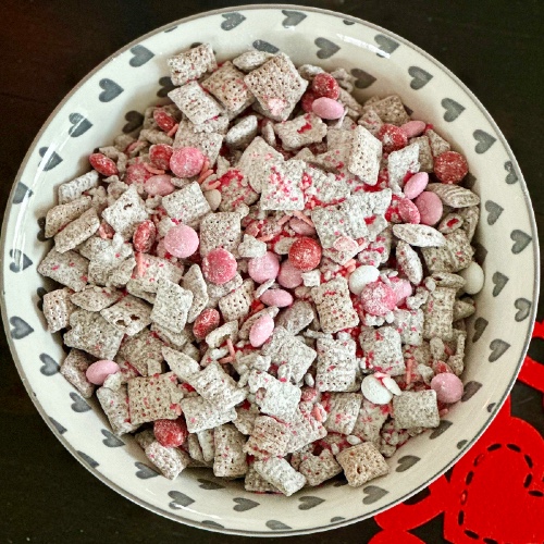 top view Valentines puppy chow recipe