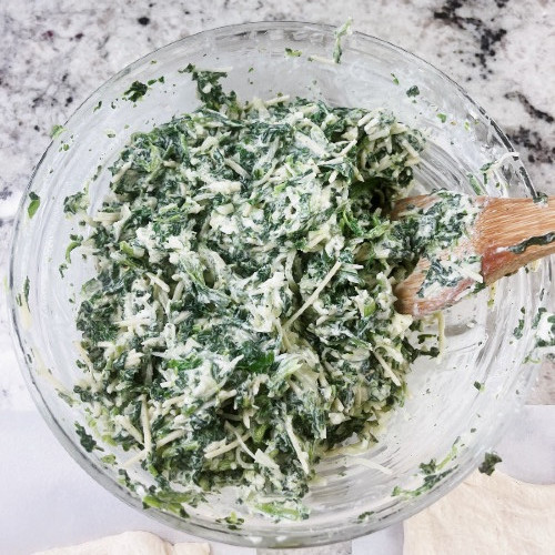 spinach garlic cheese filling for the football pizza