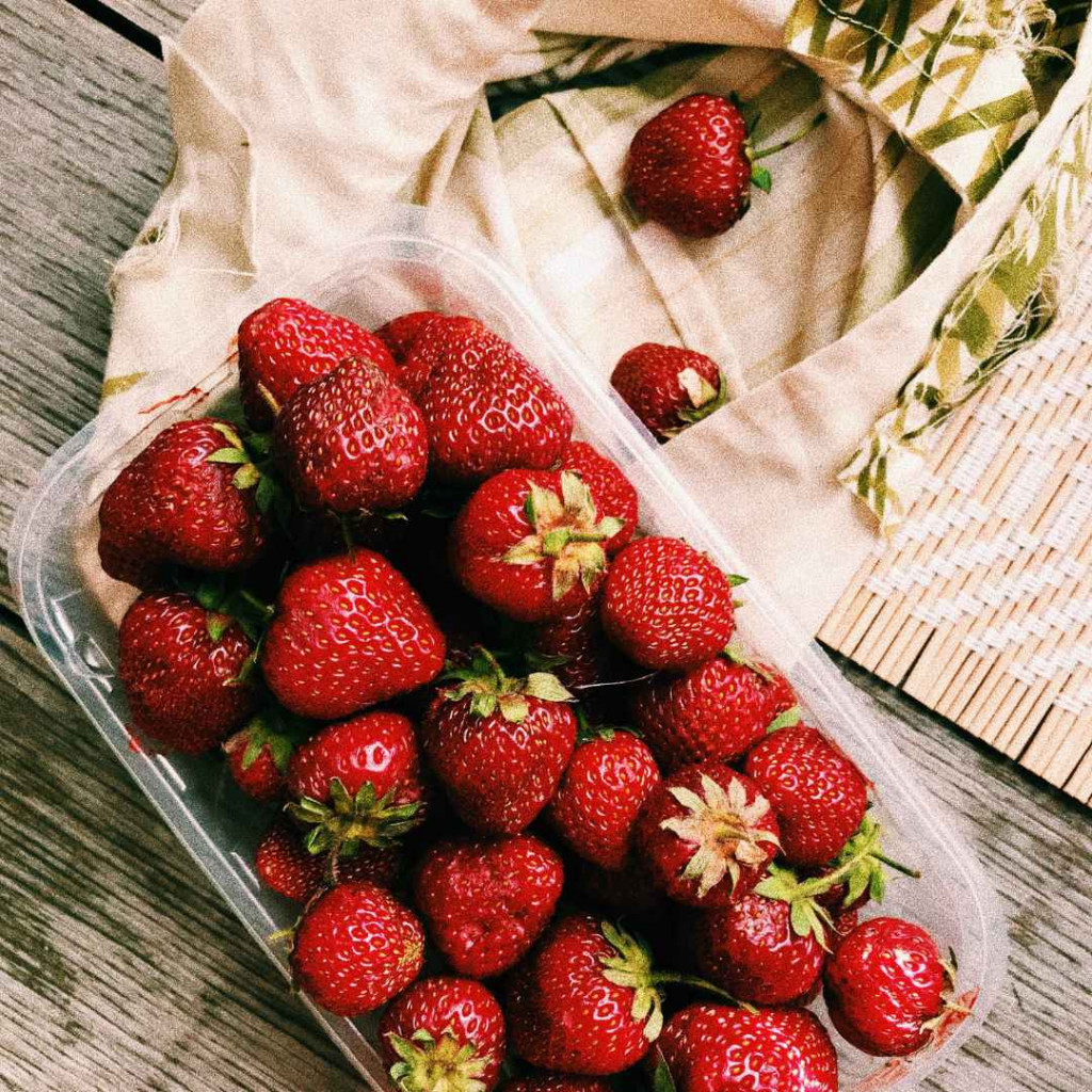 strawberry ice cream 1