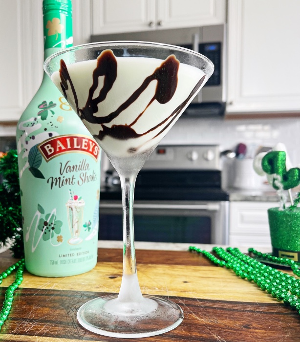 Baileys Vanilla Mint Dream Cocktail 3 baileys vanilla mint cocktail