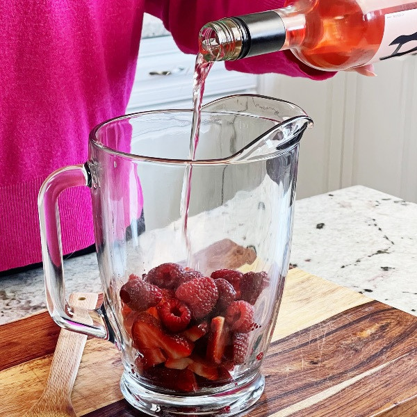 making sangria