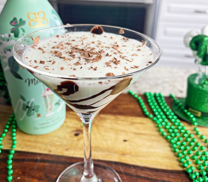 Baileys Vanilla Mint Dream Cocktail 1 Baileys vanilla mint cocktail