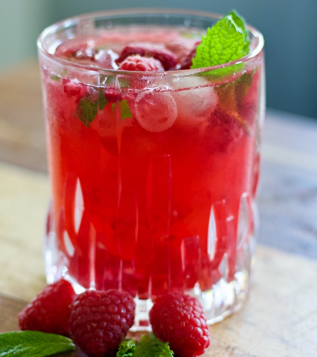berry mint bubbly mocktal