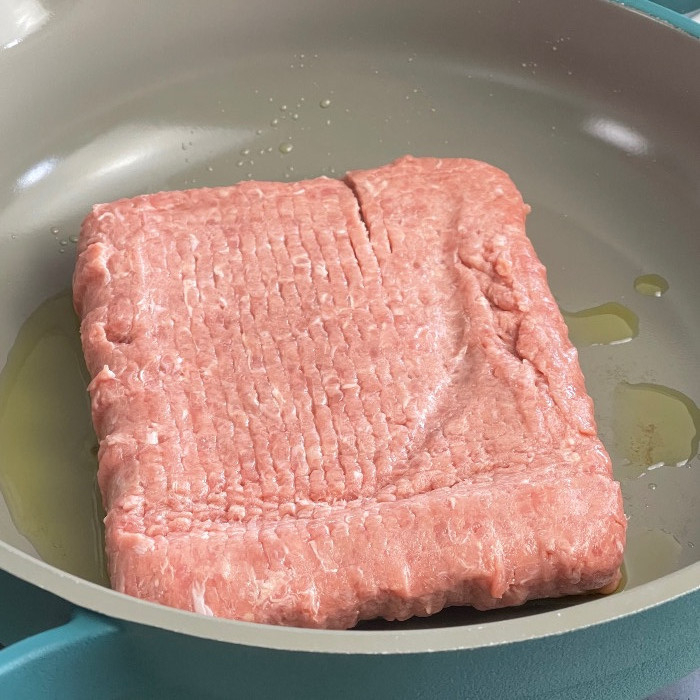 ground turkey in skillet