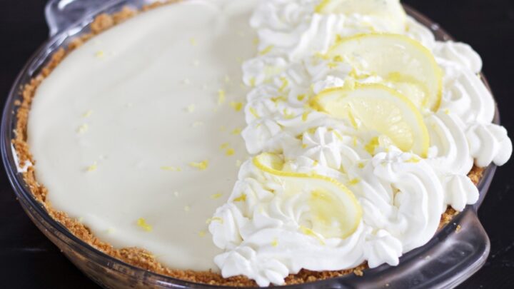 Lemon cream pie