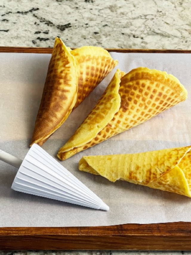 waffle cone with roller