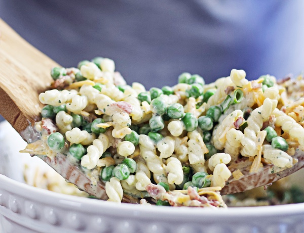 pea salad with bacon