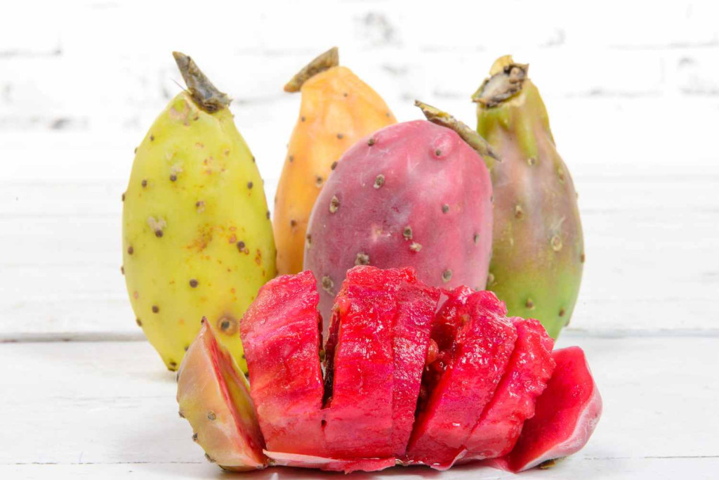 Easy Prickly Pear Syrup Recipe 5 prickly pear cactus tuna whole and peeled