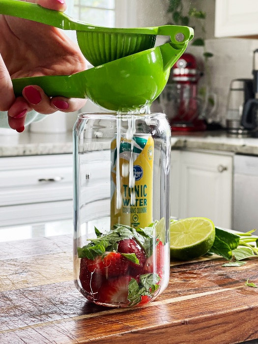 strawberry basil mojito mocktail-assembly