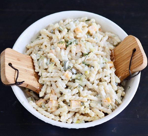 dill pickle pasta salad