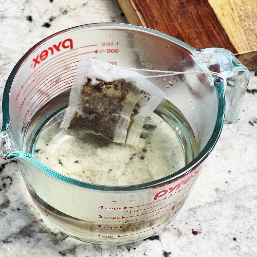 making black tea