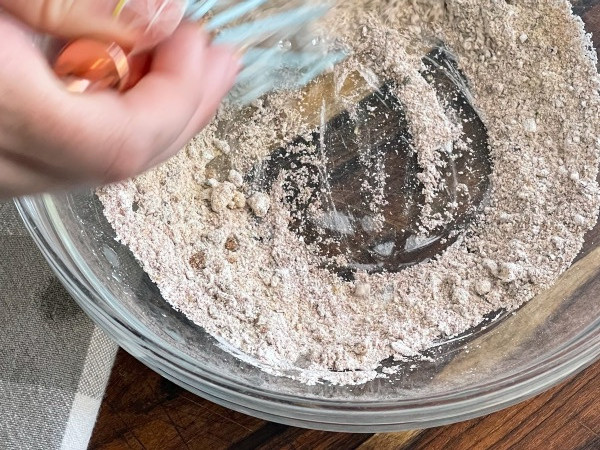 whisk spices together