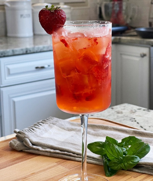 strawberry bubbler mocktail