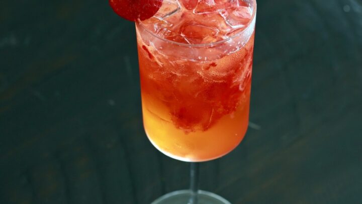 strawberry bubbler mocktail