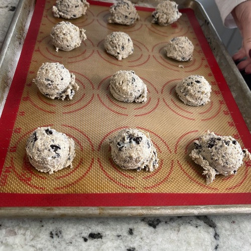 cookies and creme cookie dough- ready to bake