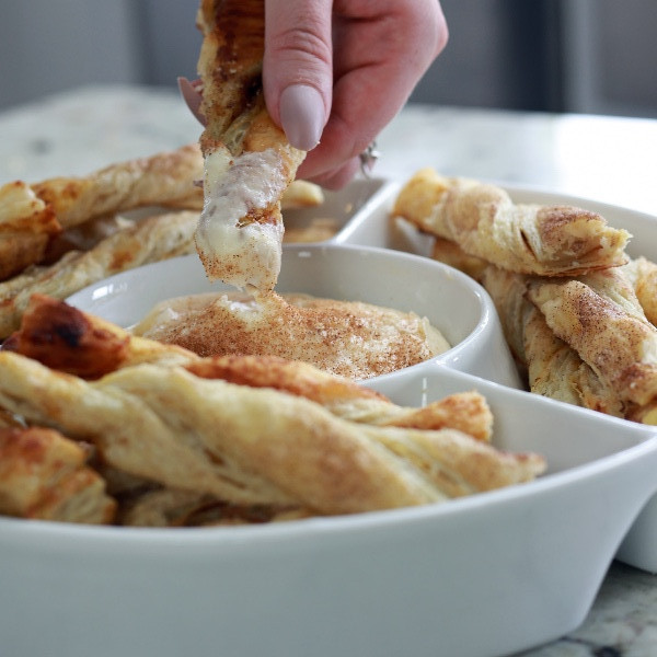 dipping pumpkin pie twists