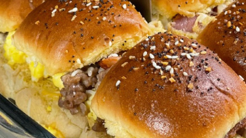 baked breakfast sliders