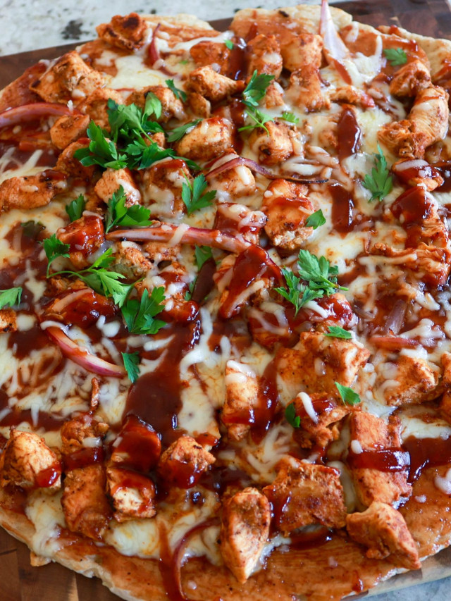 blackstone barbeucue chicken pizza