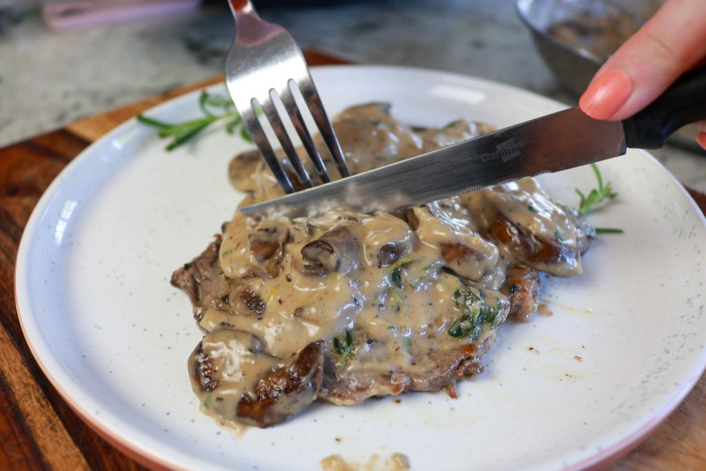 The Best Creamy Mushroom Sauce Recipe for Pasta and Steak Lovers 1 creamy mushroom sauce