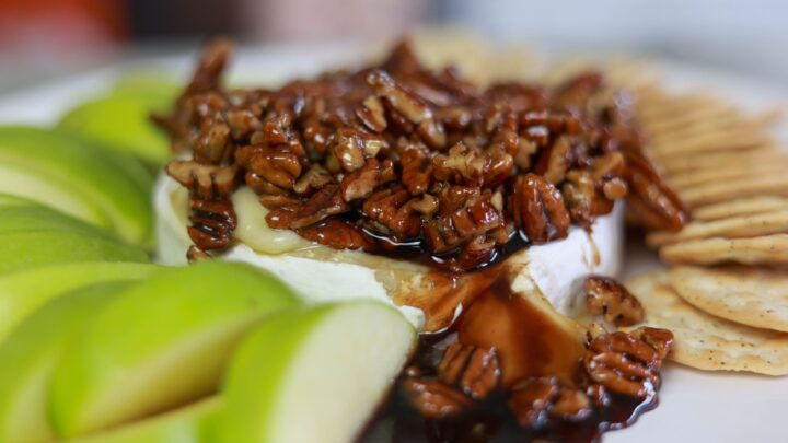 Easy Baked Brie Recipe with Kahlua Glazed Pecans