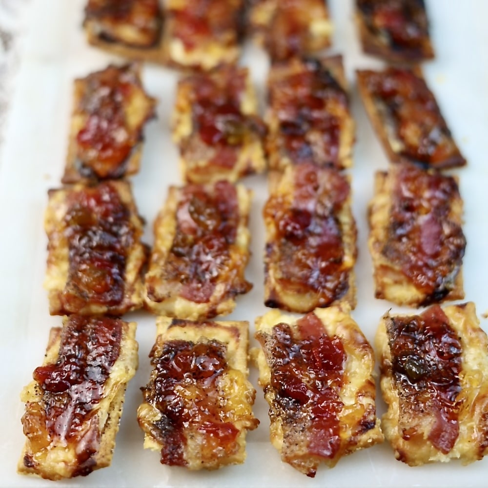 smoked gouda bacon crackers