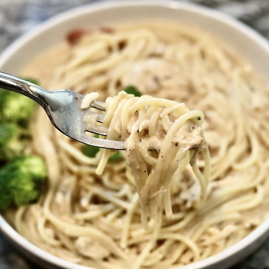 crockpot chicken spaghetti with Rotel