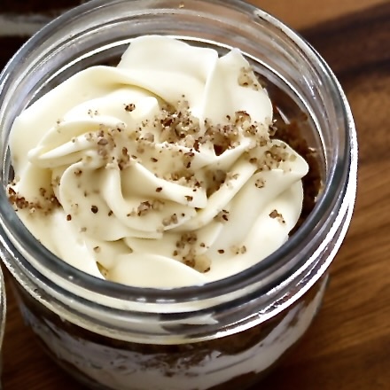 Carrot Cake Trifle Jars (Easy Mason Jar Dessert for Spring & Potlucks) 8 garnish on carrot cake trifle jar